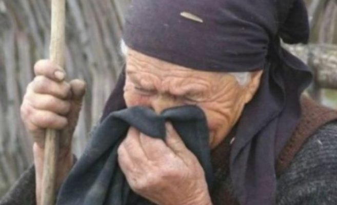 Изстрадала и отчаяна баба помоли лекаря за услуга. Когато той я чу остана без думи (тъжна история)