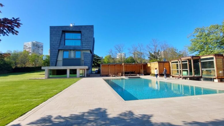 Продават култова къща в Морската градина във Варна за 6,5 милиона евро
