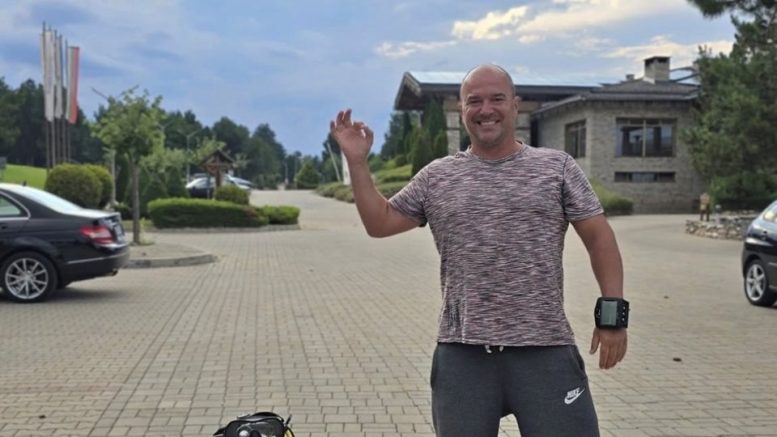 Цяло Скутаре се моли за "лудия, но рядко добър Илия" да се появи от Охридското езеро