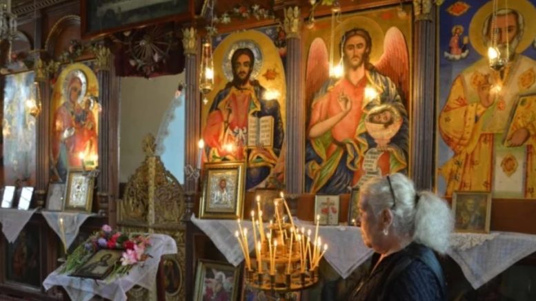Трима светци почитаме днес, не пипайте никаква работа
